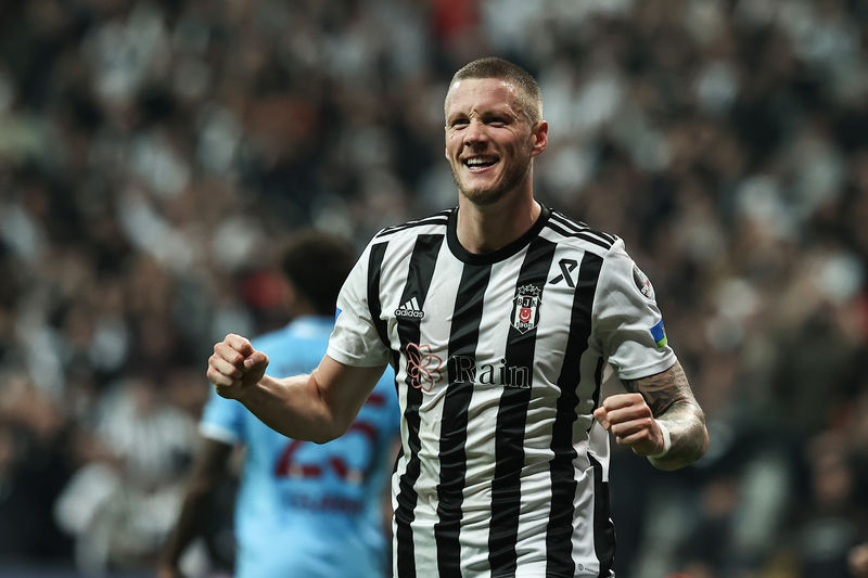 Beşiktaş ta biyonik bir adam Wout Weghorst Duhuliye