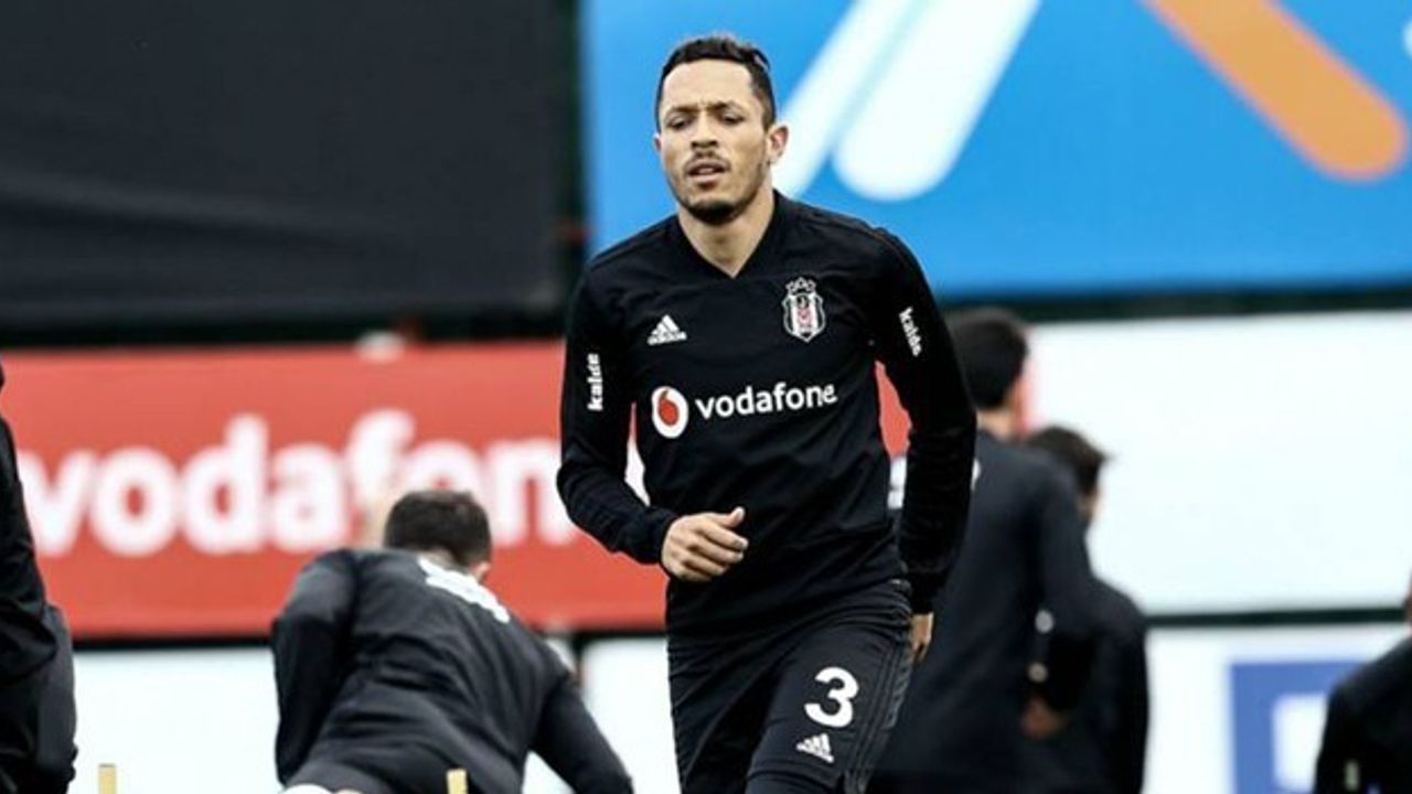 Beşiktaş, Adriano için Vissel Kobe’yle anlaşma sağladı! Bonservis bedeli...