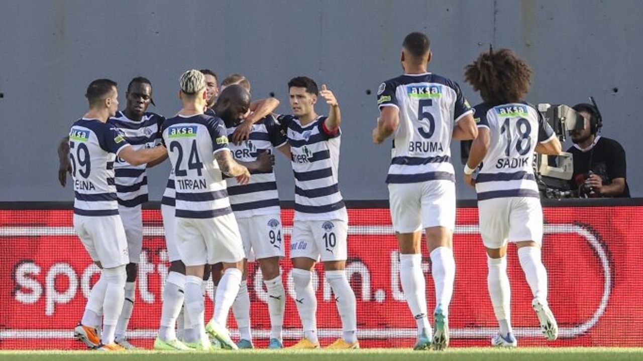 Kasımpaşa, Ümraniyespor'u 2 golle geçti