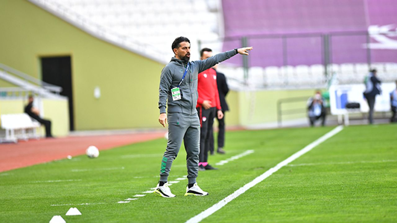 Konyaspor'da İlhan Palut'tan Diouf transferi açıklaması