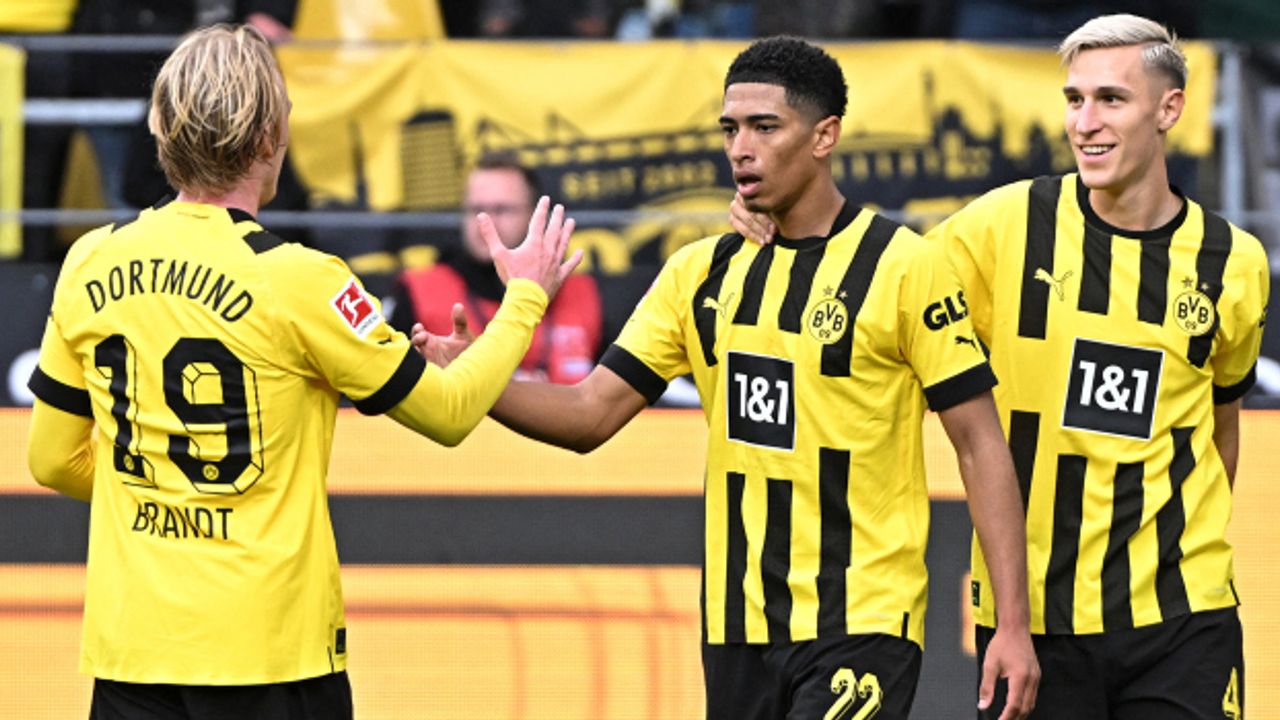 Dortmund, Stuttgart'ı 5 golle geçti