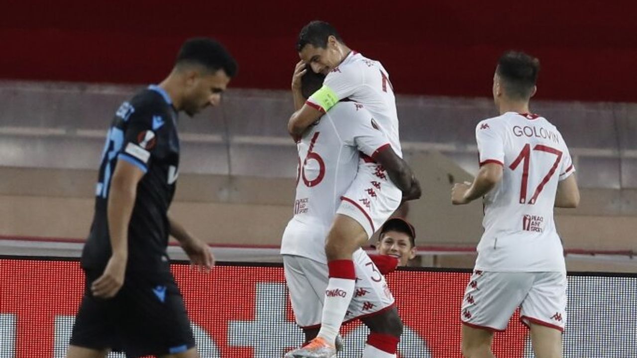 10 kişi Trabzonspor, Fransa'dan mağlup dönüyor!