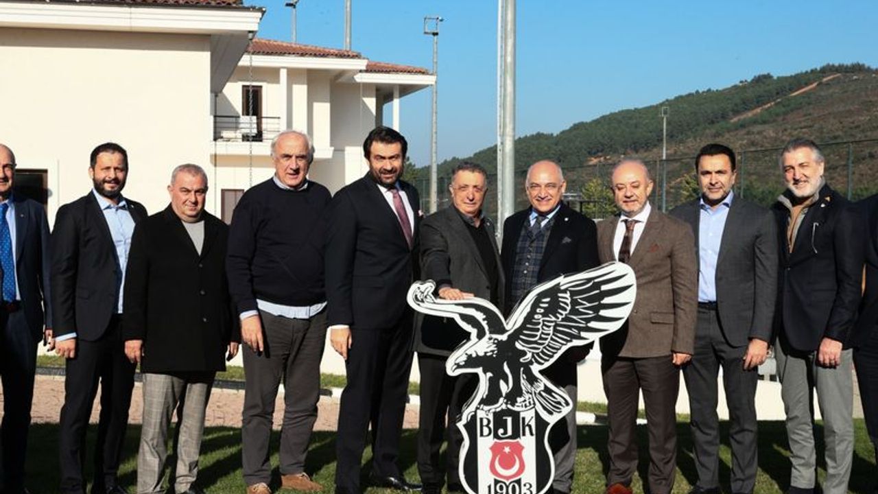 Mehmet Büyükekşi'den Beşiktaş Kulübü´ne ziyaret
