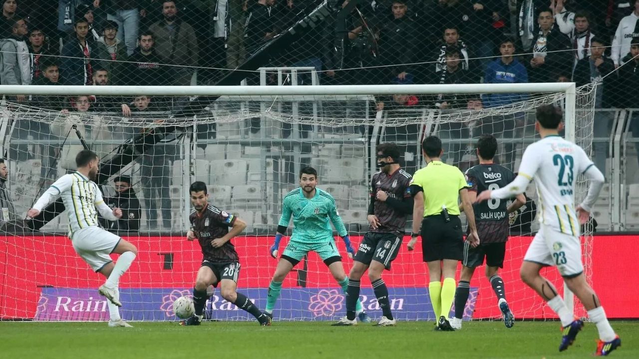 ''Beşiktaş'ta bu savunma ile hiçbir şey olmaz''