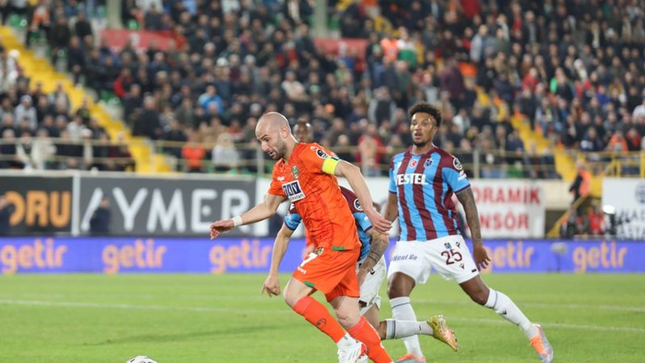 Avcı'nın Trabzonspor'una Alanya'da 5 gollü şok!