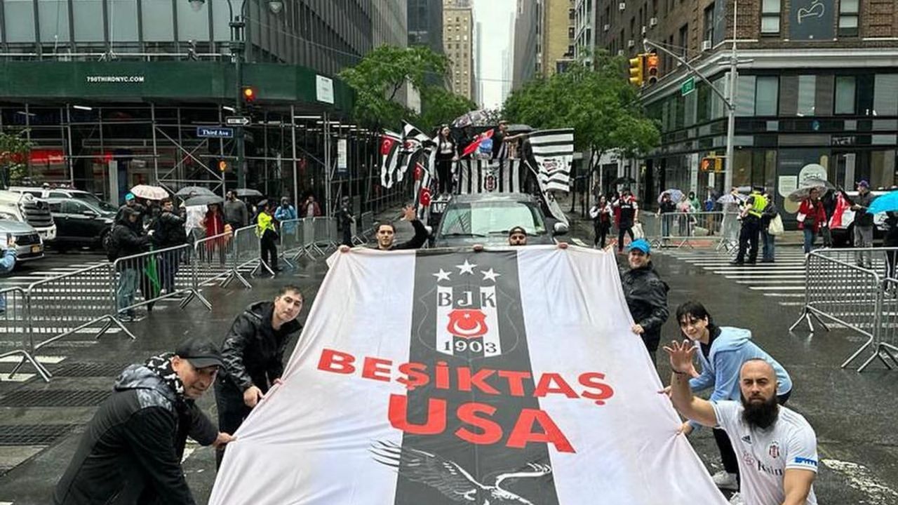 New York sokakları "Beşiktaş" diye inledi...