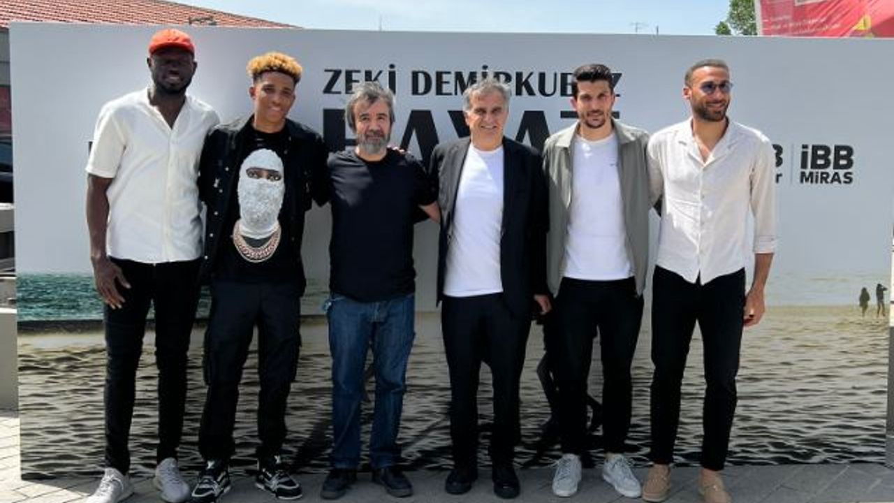 Beşiktaş'ta Güneş ve takım, sergi gezdi