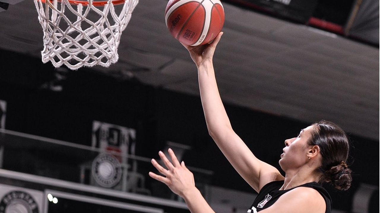 Beşiktaş Kadın Basketbol takımı ligi açıyor