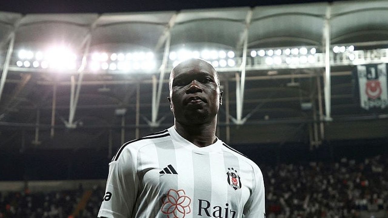 Beşiktaş'tan Aboubakar'a rest: "Ya oynar ya da..."