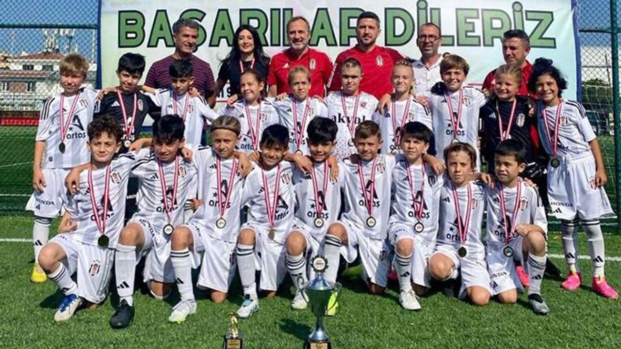 Beşiktaş U-10 Takımı, 7. Cumhuriyet Kupası’nda namağlup şampiyon oldu