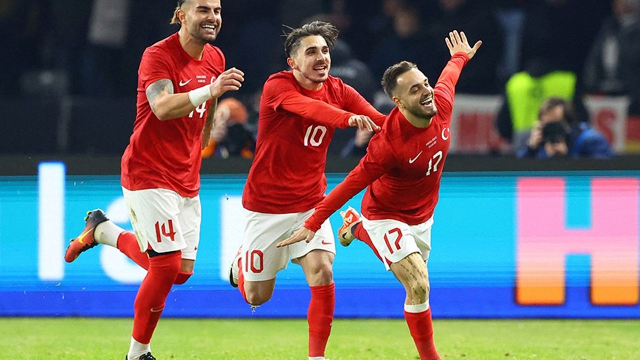 Almanya-Türkiye maçına damga vuran görüntünün kim olduğu ortaya çıktı