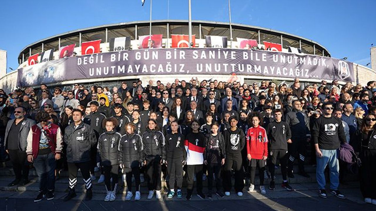 Beşiktaş, Gazi Mustafa Kemal Atatürk'ü andı