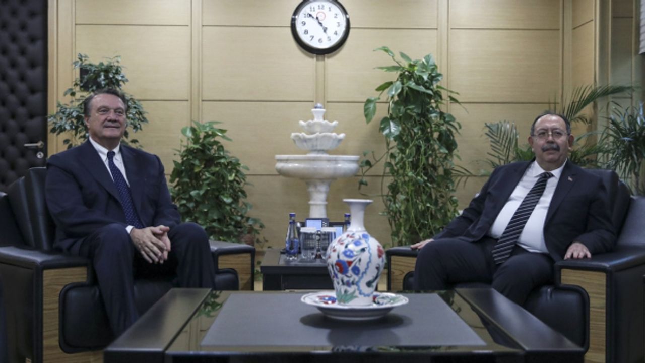 Hasan Arat'tan YSK Başkanı Ahmet Yener'e ziyaret