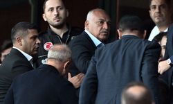 Ahmet Nur Çebi'den "parmak sallama" açıklaması