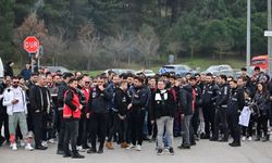 Beşiktaşlı taraftarlardan derbi öncesi takıma destek
