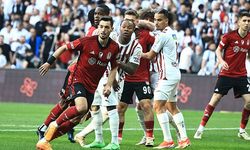 Beşiktaş, taraftarına puan kaybıyla veda etti