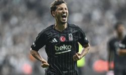 Beşiktaş'ta Salih Uçan'a gol için 2 dakika yetiyor!