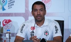 Bronckhorst'tan Süper Kupa açıklaması: '5 haftadır birlikteyiz ama...'