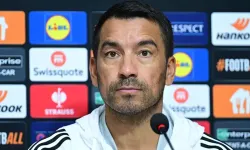 Van Bronckhorst'an özel açıklamalar