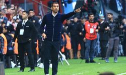 Van Bronckhorst’a seslendi: Oynatmak zorundasın!