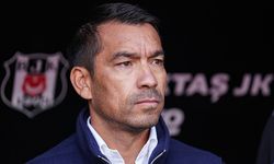 Giovanni van Bronckhorst, değişiklikler için son yarım saati tercih ediyor