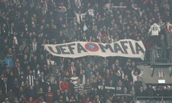 Renk fark etmeksizin tüm taraftarlar ayaklandı: "UEFA mafya"