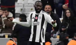 Masuaku taraftarın üzerine yürüdü, Rafa Silva araya girdi