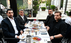 Adalı'dan şampiyon takıma ziyaret