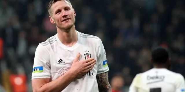 ''Weghorst taraftara ne anlatmak istedi?''