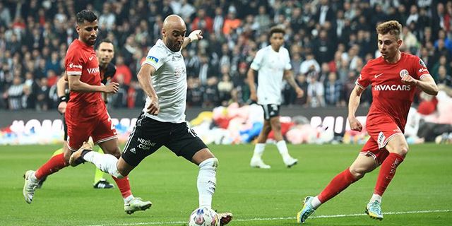 "Beşiktaş şampiyonluğu bıraktı"
