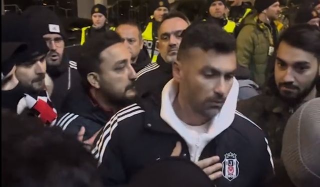 Beşiktaş kafilesine otel önünde tepki!
