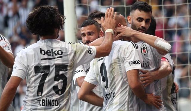 Beşiktaşlı futbolcular taraftardan özür diledi