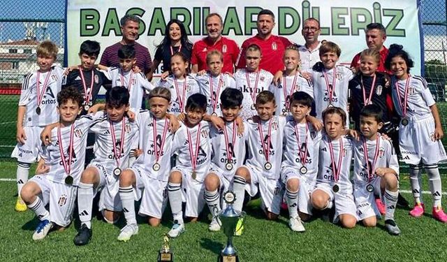 Beşiktaş U-10 Takımı, 7. Cumhuriyet Kupası’nda namağlup şampiyon oldu