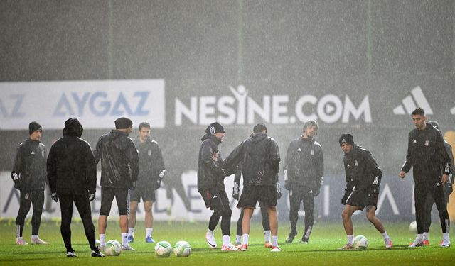 Beşiktaş'ta kadro dışılar takımla birlikte çalıştı!