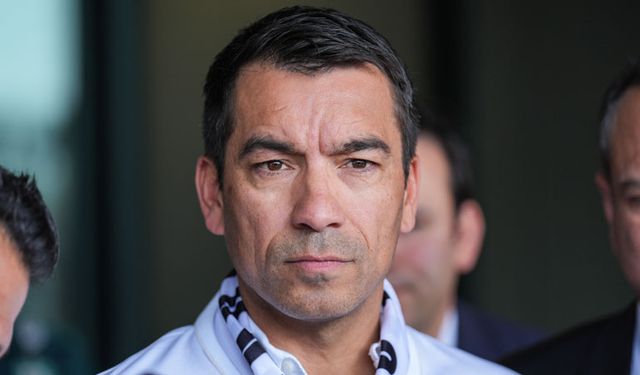 Van Bronckhorst’un forvet modeli! Eski Beşiktaşlı gibi…