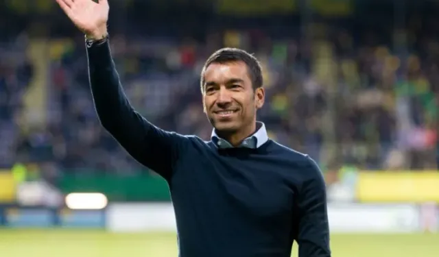 Beşiktaş'ta van Bronckhorst, mesaiye başlıyor!