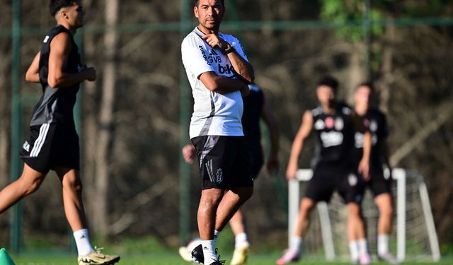 Bronckhorst'tan Hollanda-Türkiye maçı için açıklama!