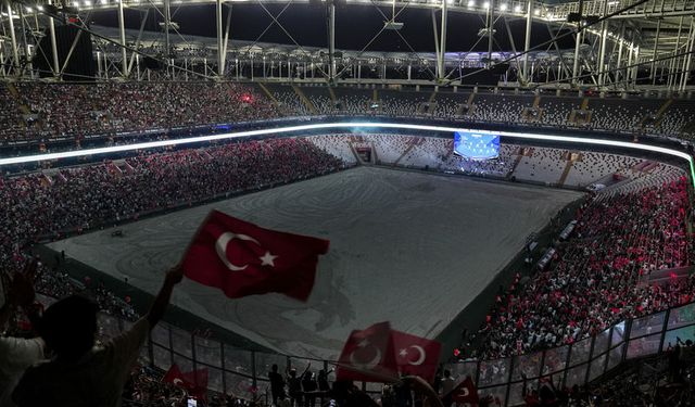 Türkiye - Hollanda maçı heyecanı Tüpraş Stadı'nda yaşandı!