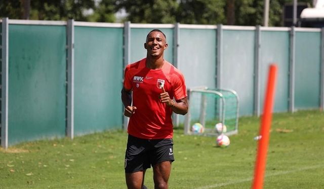 Beşiktaş'a sol stoper müjdesi! Augsburg’dan açıklama geldi.