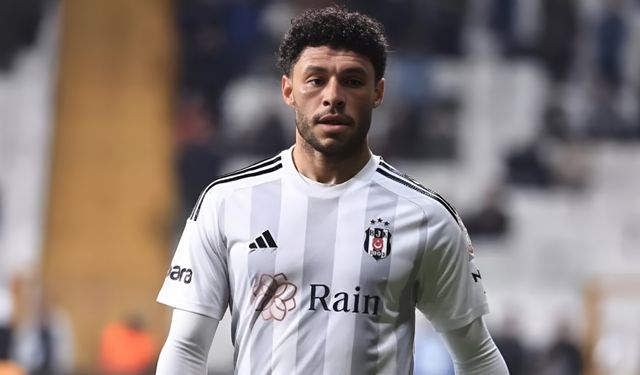 Chamberlain, iki İngiliz takımıyla görüşüyor