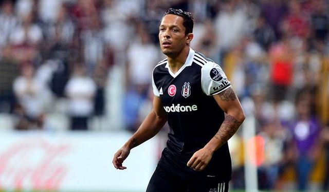 Eski Beşiktaşlı Adriano: Arda Turan benim için Cumhurbaşkanı'nı aradı