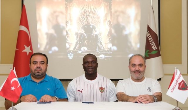 Aboubakar imzayı attı