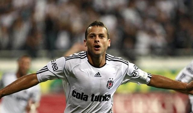 Bobo, karşılaşmayı tribünden takip etti!