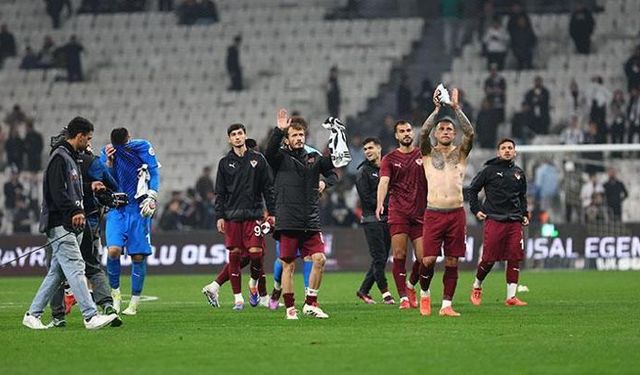 Beşiktaş taraftarından anlamlı hareket: Hatayspor'a alkışlı veda!