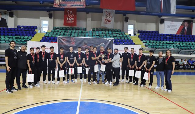 Beşiktaş Genç Hentbol Takımı Türkiye üçüncüsü oldu!