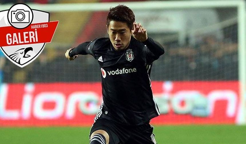 Kagawa Sosyal medyayı salladı! İşte o tweetler!