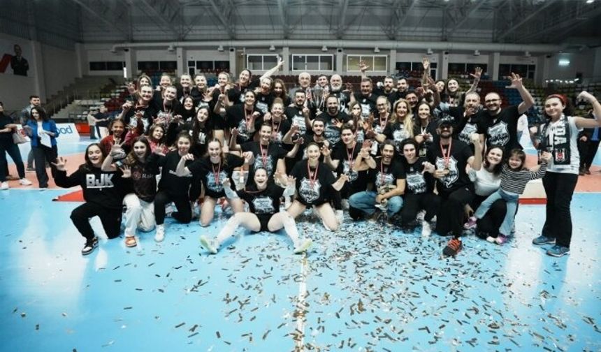Beşiktaş Kadın Voleybol Takımı'nın yeni isim sponsoru Ayos oldu