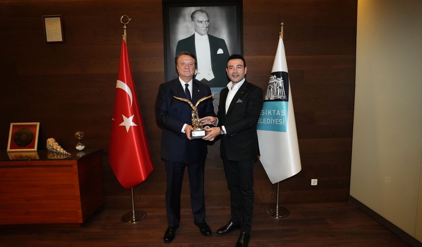 Hasan Arat’tan Beşiktaş Belediye Başkanı Rıza Akpolat’a Ziyaret
