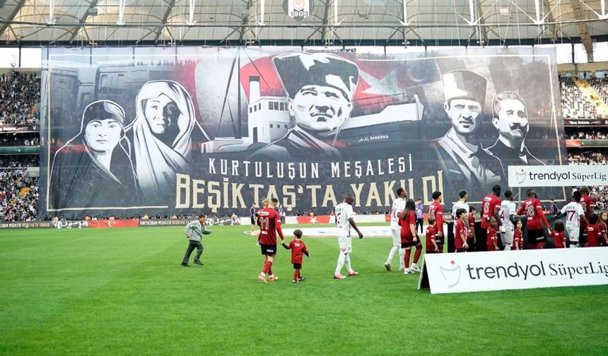Beşiktaş'tan 19 Mayıs koreografisi