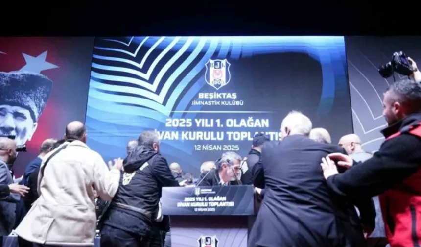"Divan Kurulu'na tek bir tavsiyem oldu; grup şeklinde istifa edin"